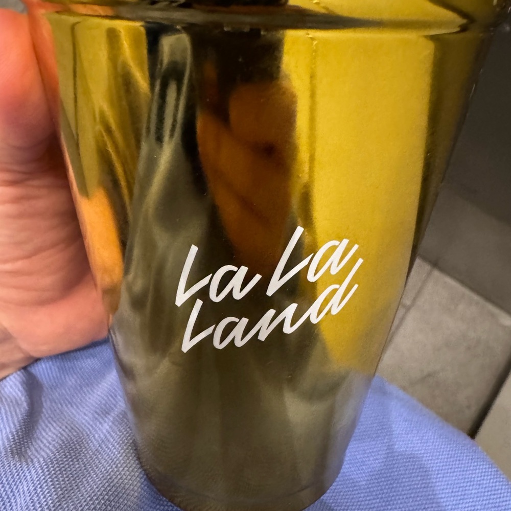 La la land kind cafe’s gold cup. - Picture 4 of 4